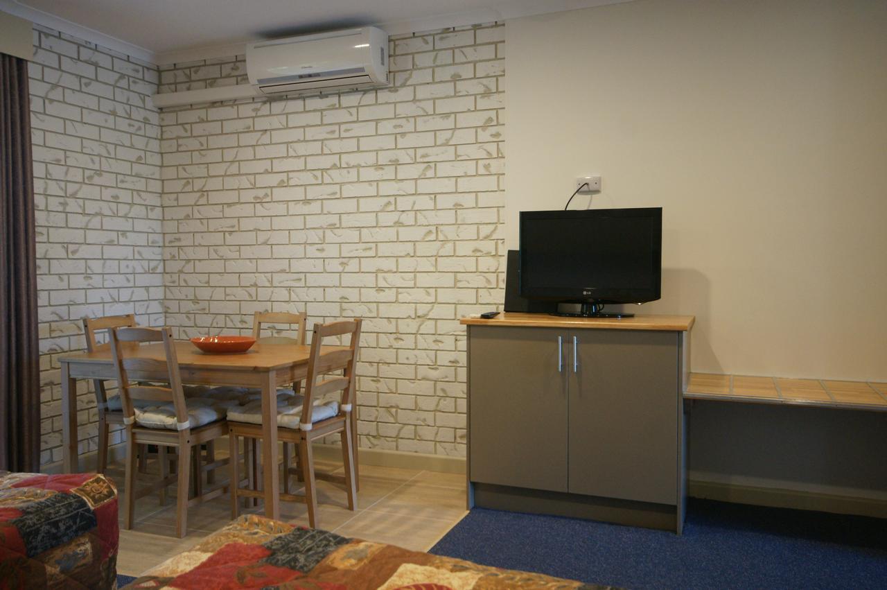 Culcairn Motor Inn Exterior photo