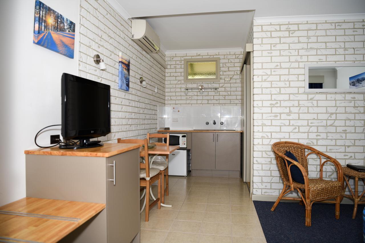 Culcairn Motor Inn Exterior photo