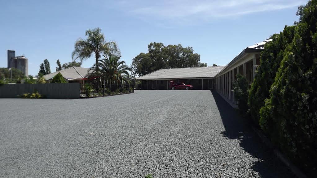 Culcairn Motor Inn Exterior photo
