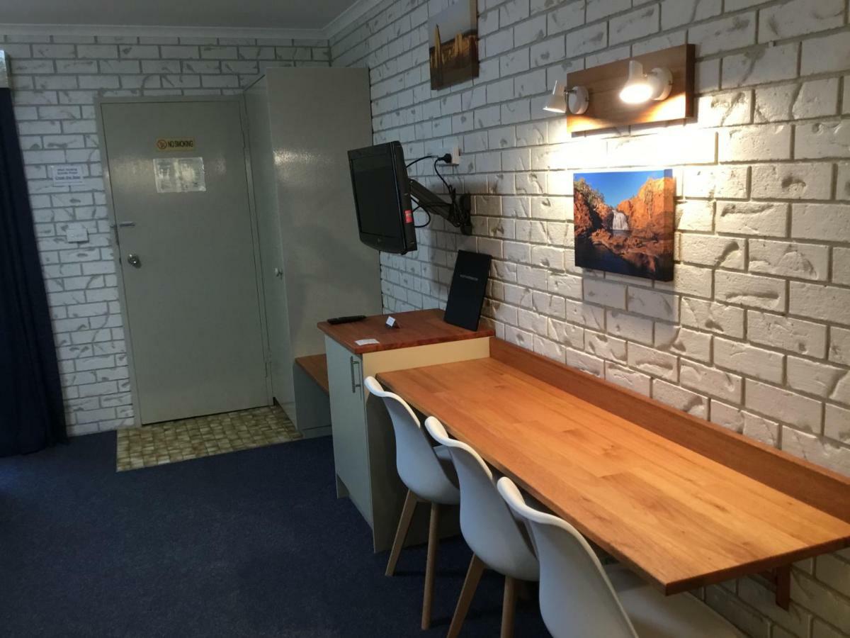 Culcairn Motor Inn Room photo