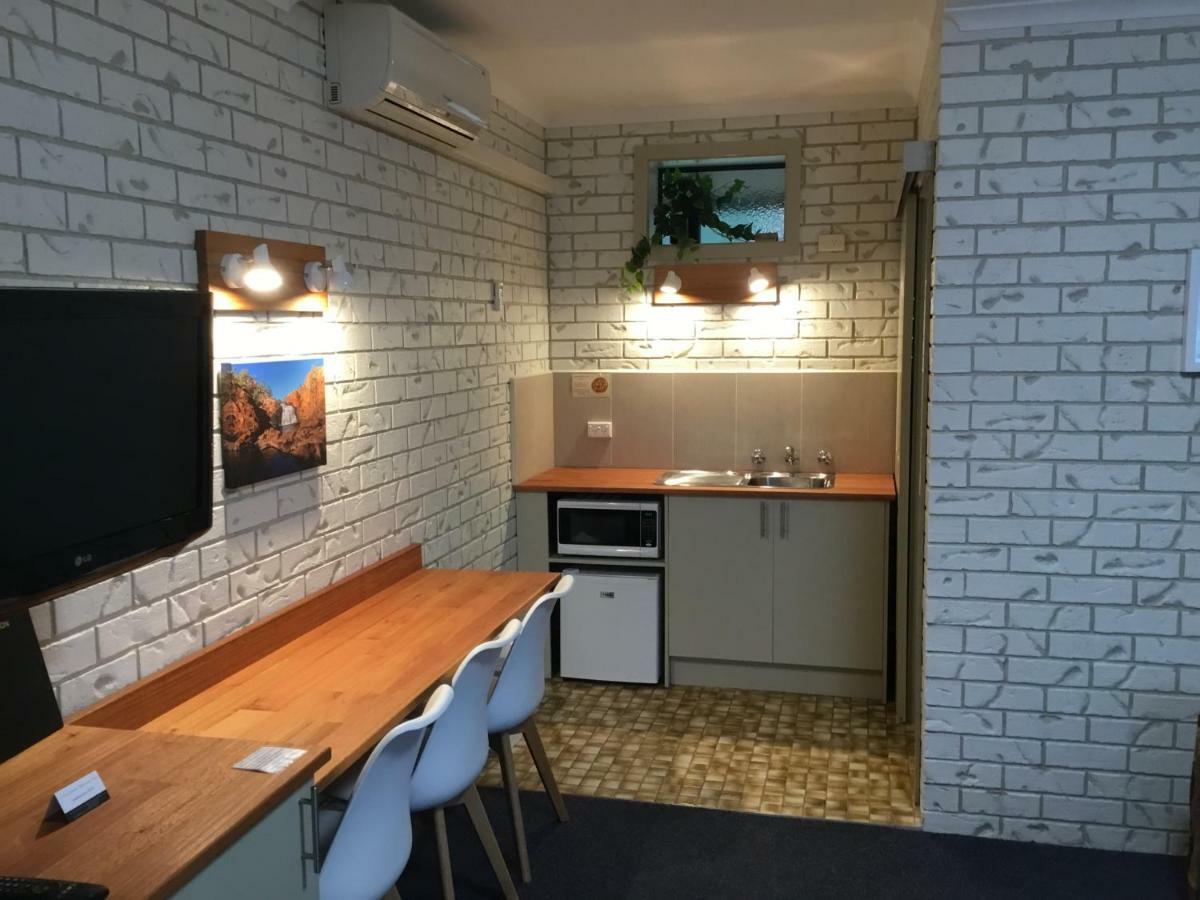 Culcairn Motor Inn Room photo